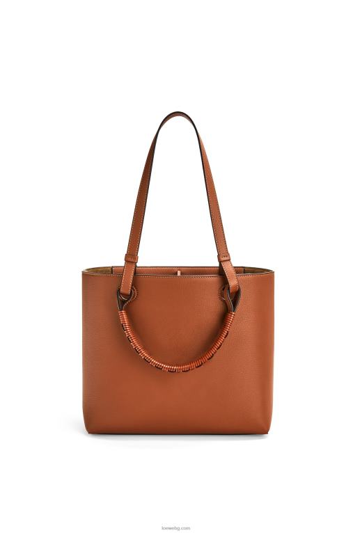 Loewe малка чанта тип анаграм от класическа телешка кожа F84B8124 Жени тен