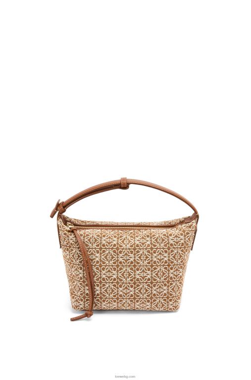 Loewe малка кубична чанта от анаграм жакард и телешка кожа F84B8504 Жени тен/пекан