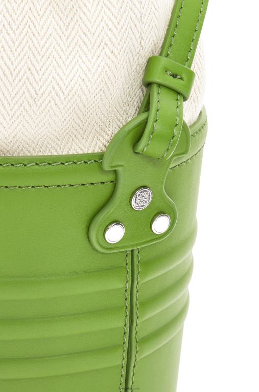 Loewe джоб от телешка кожа F84B8228 Жени пролетно зелено