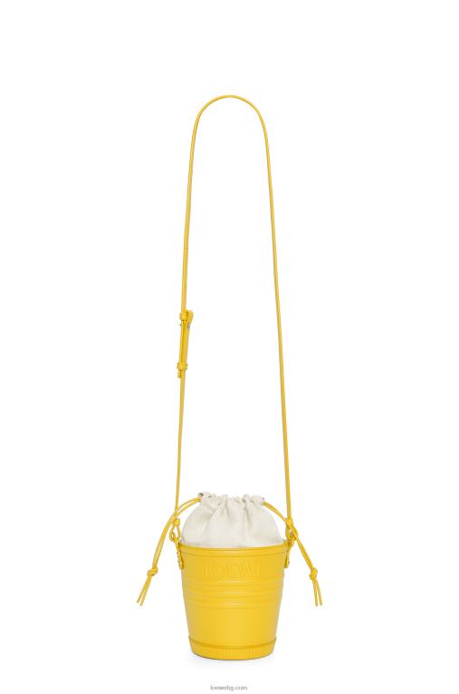 Loewe джоб от телешка кожа F84B8230 Жени жълто