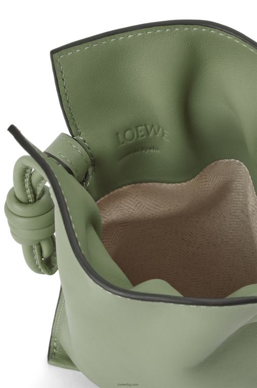 Loewe фламенко джоб от телешка кожа напа F84B8293 Жени розмарин