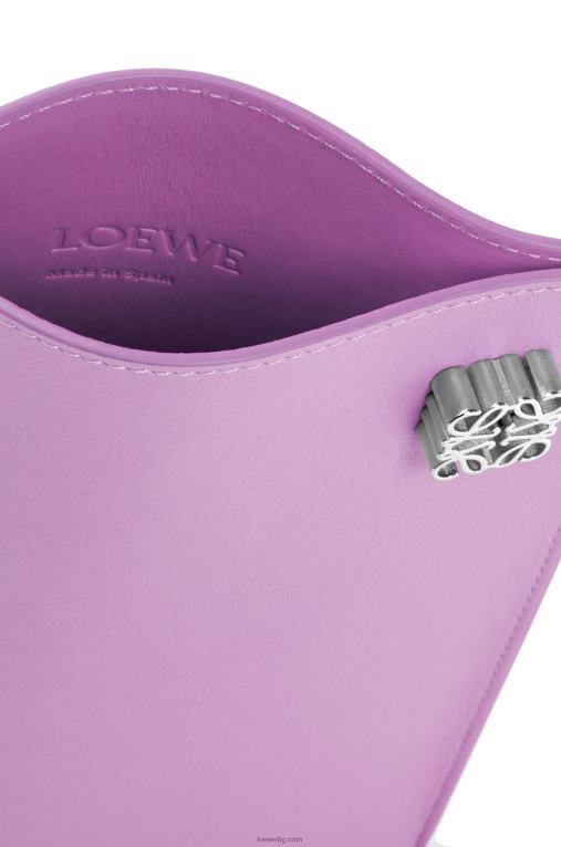 Loewe джоб за зарове от класическа телешка кожа F84B8573 Жени guimauve