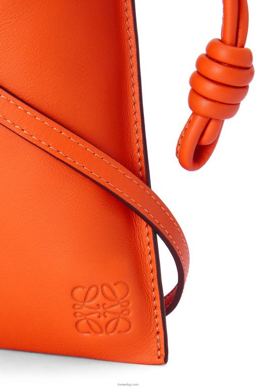 Loewe фламенко джоб от телешка кожа напа F84B8599 Жени оранжево