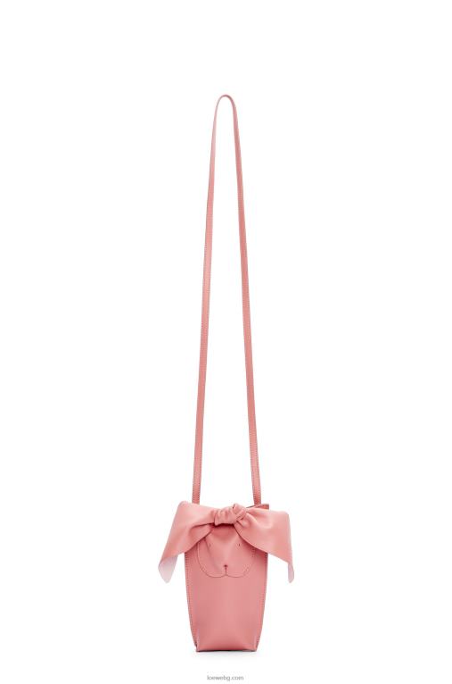 Loewe джоб тип зайче от класическа телешка кожа F84B8621 Жени прасковен цвят