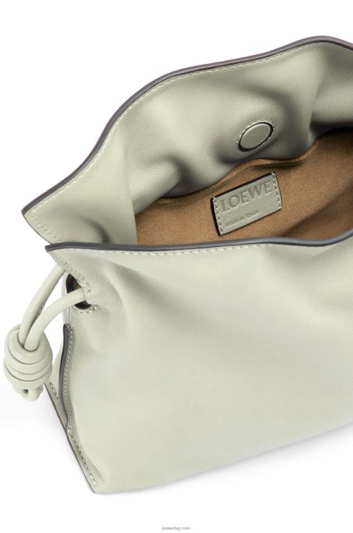 Loewe мини фламенко клъч от телешка кожа напа F84B8205 Жени светъл селадон