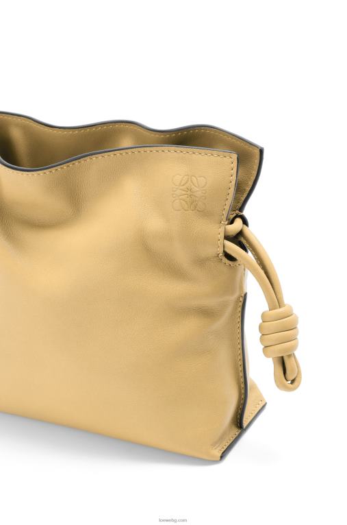 Loewe мини фламенко клъч от телешка кожа напа F84B8208 Жени тъмно масло