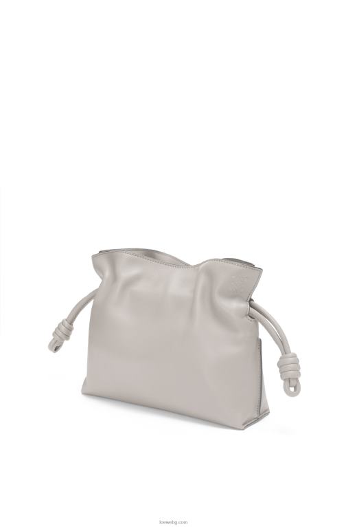 Loewe мини фламенко клъч от телешка кожа напа F84B8236 Жени призрак