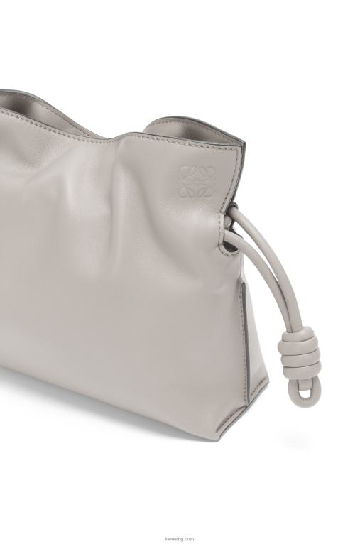 Loewe мини фламенко клъч от телешка кожа напа F84B8236 Жени призрак
