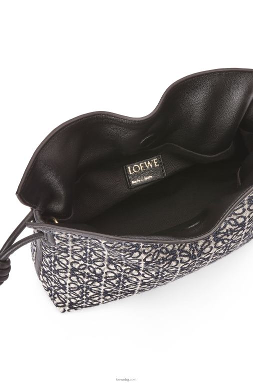 Loewe мини фламенко клъч от анаграмен жакард и телешка кожа F84B8292 Жени тъмносиньо/черно