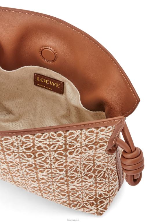 Loewe мини фламенко клъч от анаграмен жакард и телешка кожа F84B8310 Жени тен/пекан