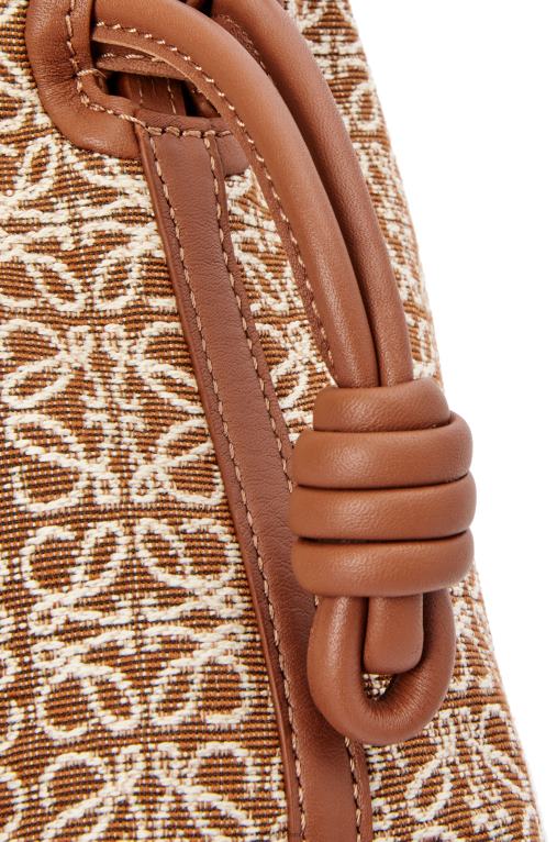 Loewe мини фламенко клъч от анаграмен жакард и телешка кожа F84B8310 Жени тен/пекан