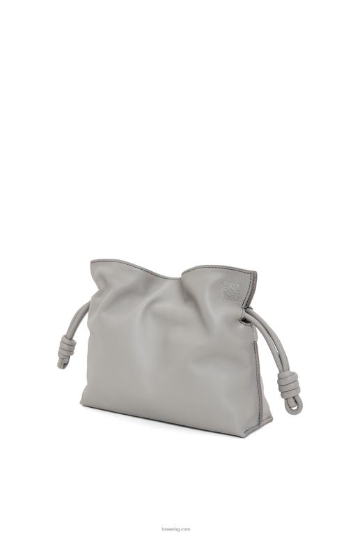 Loewe мини фламенко клъч от телешка кожа напа F84B8328 Жени перлено сиво