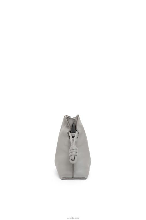Loewe мини фламенко клъч от телешка кожа напа F84B8328 Жени перлено сиво