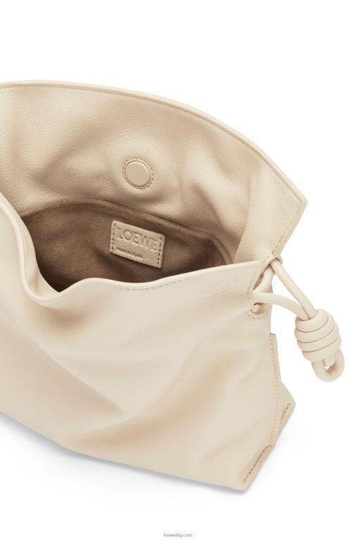 Loewe мини фламенко клъч от телешка кожа напа F84B8331 Жени ангора