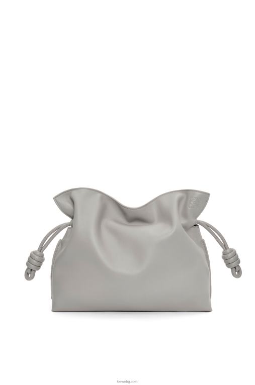 Loewe фламенко клъч от телешка кожа напа F84B8358 Жени перлено сиво