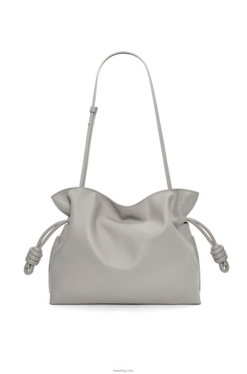 Loewe фламенко клъч от телешка кожа напа F84B8358 Жени перлено сиво