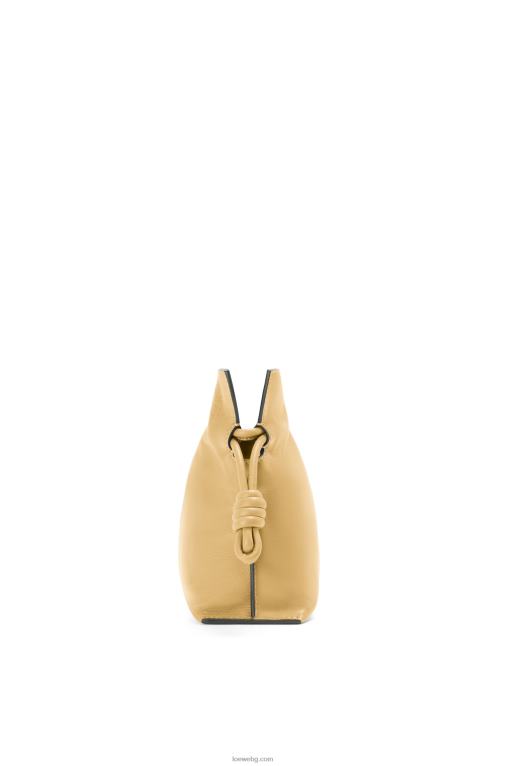 Loewe фламенко клъч от телешка кожа напа F84B8363 Жени тъмно масло
