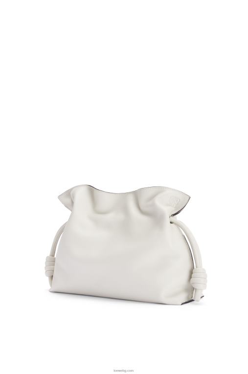 Loewe фламенко клъч от телешка кожа напа F84B8390 Жени меко бяло