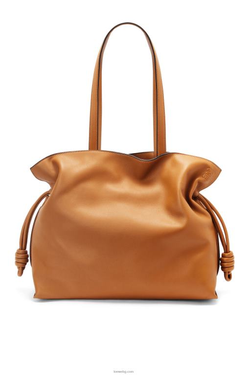 Loewe голям фламенко клъч от телешка кожа напа F84B8425 Жени топла пустиня