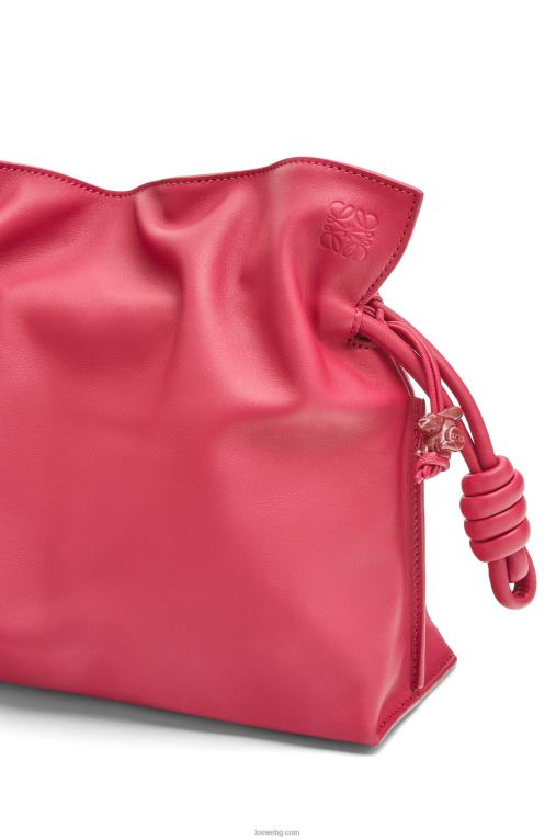Loewe фламенко клъч от телешка кожа напа F84B8445 Жени рубинено червена глазура