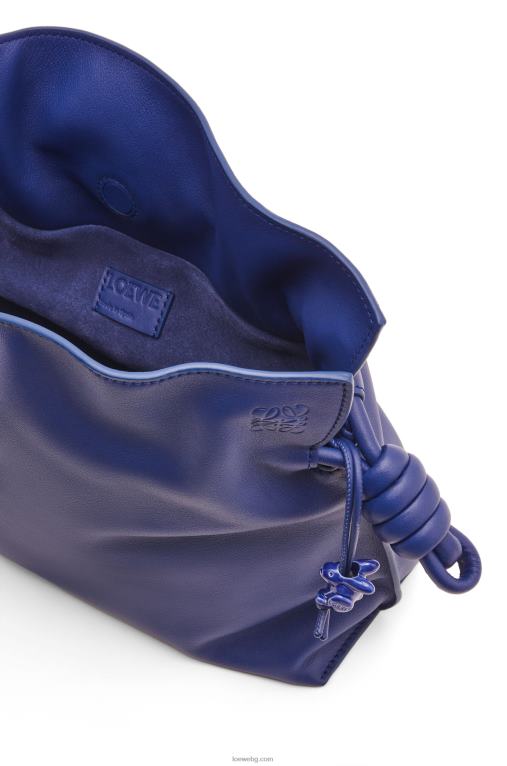 Loewe фламенко клъч от телешка кожа напа F84B8529 Жени наситено лилава глазура