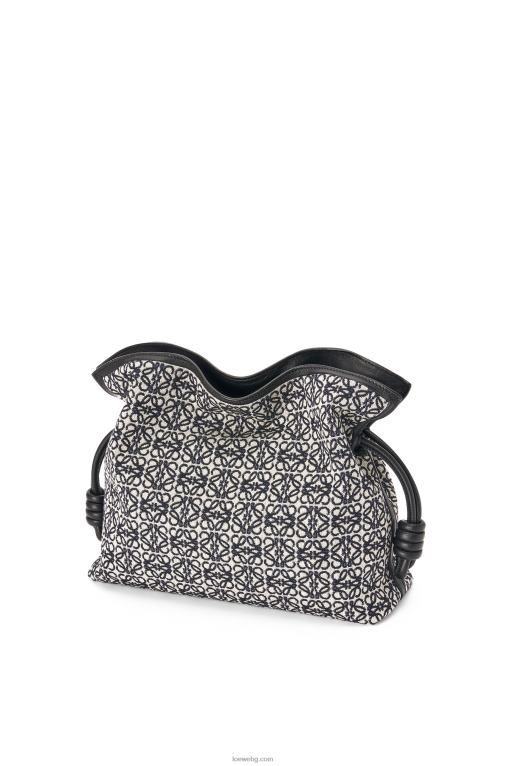 Loewe фламенко клъч от анаграм жакард и телешка кожа F84B8543 Жени тъмносиньо/черно