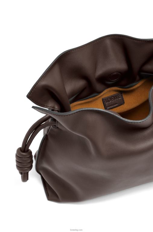 Loewe мини фламенко клъч от телешка кожа напа F84B8555 Жени шоколад