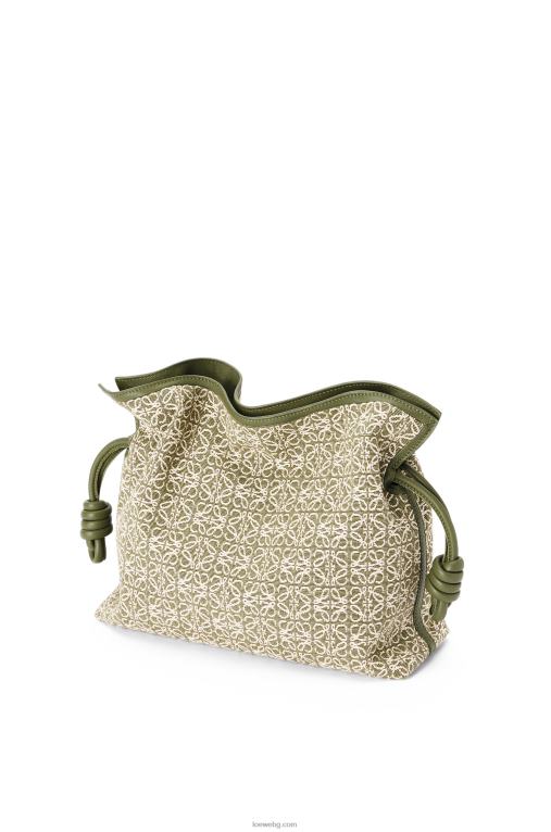 Loewe фламенко клъч от анаграм жакард и телешка кожа F84B8607 Жени зелено/зелено авокадо