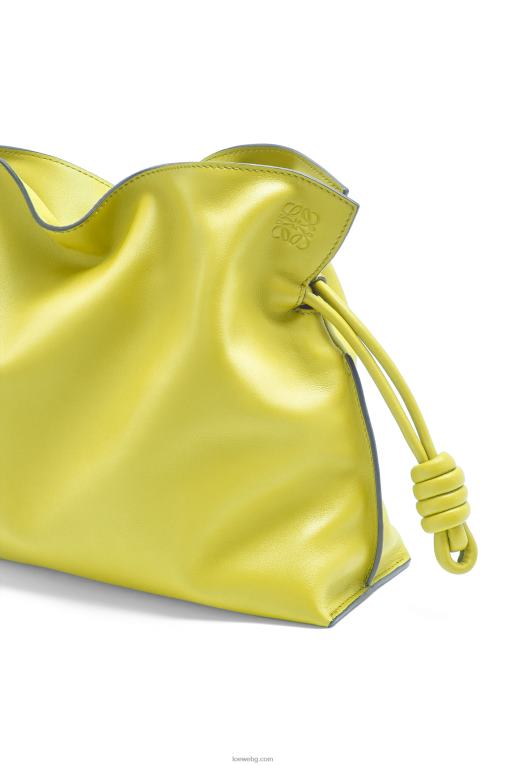 Loewe фламенко клъч от телешка кожа напа F84B8608 Жени лайм жълто