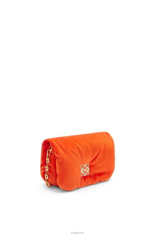 Loewe мини чанта тип гоя от кадифе F84B8249 Жени коралово червено