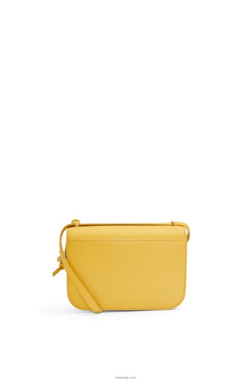 Loewe малка чанта goya от копринена телешка кожа F84B8263 Жени бледожълта глазура
