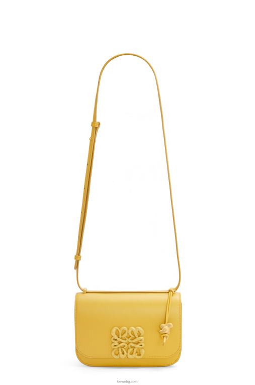 Loewe малка чанта goya от копринена телешка кожа F84B8263 Жени бледожълта глазура