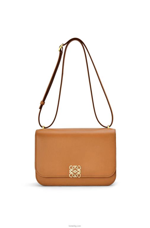Loewe чанта goya от копринена телешка кожа F84B8300 Жени топла пустиня