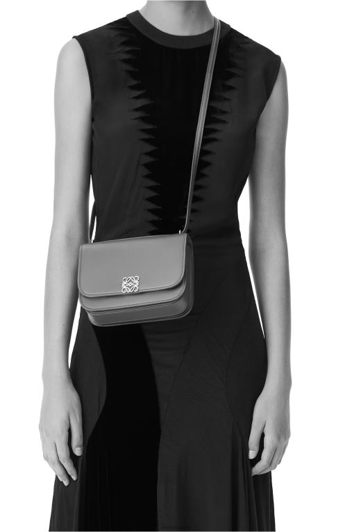 Loewe малка чанта goya от копринена телешка кожа F84B8304 Жени жълто
