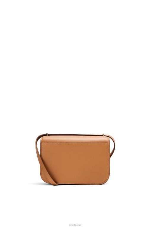 Loewe малка чанта goya от копринена телешка кожа F84B8305 Жени топла пустиня