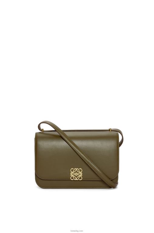 Loewe чанта goya от копринена телешка кожа F84B8374 Жени тъмно каки зелено