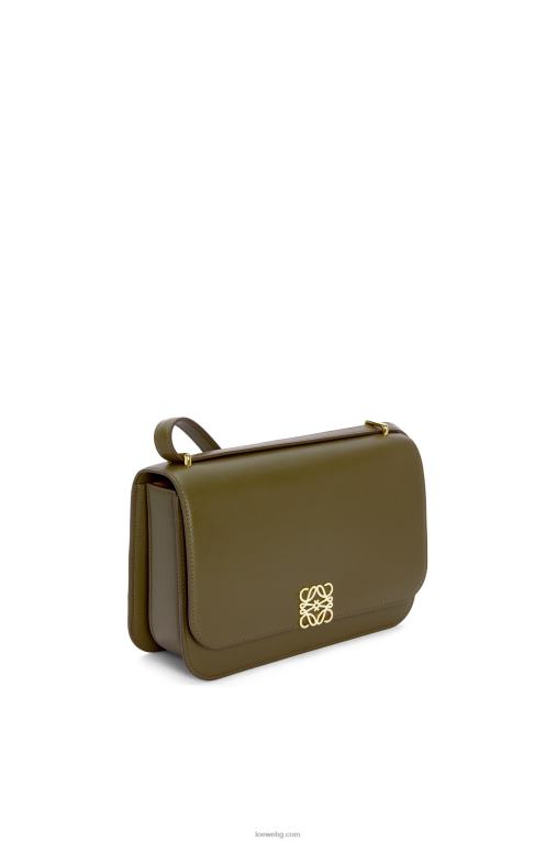 Loewe чанта goya от копринена телешка кожа F84B8374 Жени тъмно каки зелено
