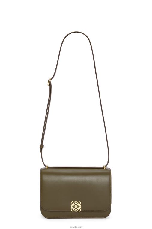 Loewe чанта goya от копринена телешка кожа F84B8374 Жени тъмно каки зелено