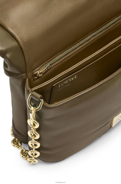 Loewe пуфирана чанта goya от лъскава агнешка кожа от напа F84B8465 Жени тъмно каки зелено