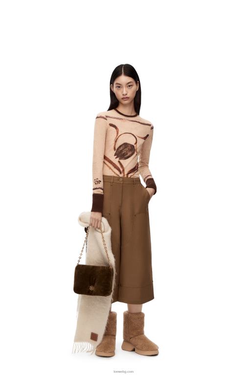 Loewe пухкава чанта goya от стрижено платно F84B8468 Жени каки зелено