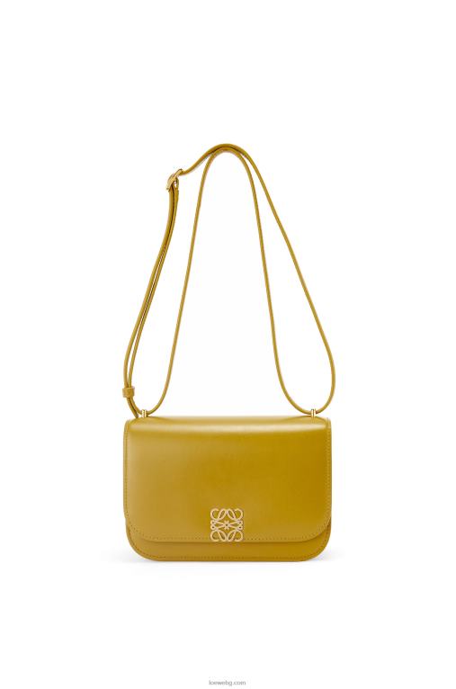 Loewe малка чанта goya от копринена телешка кожа F84B8496 Жени охра