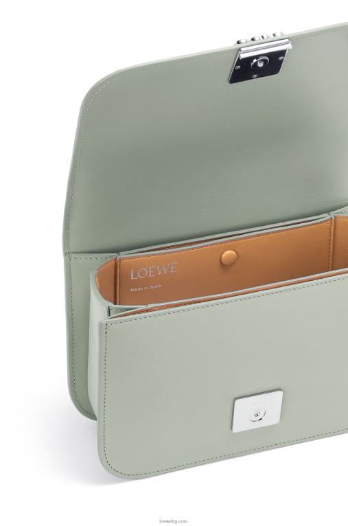 Loewe чанта goya от копринена телешка кожа F84B8507 Жени пепеляво сиво