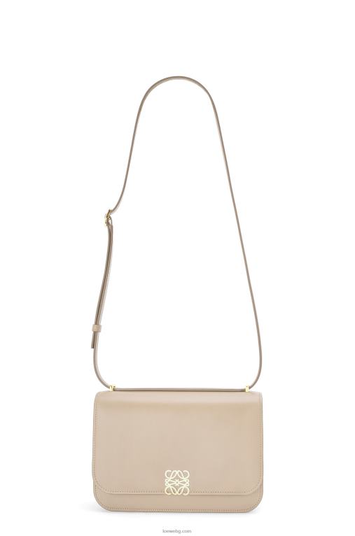 Loewe чанта goya от копринена телешка кожа F84B8546 Жени светъл призрак