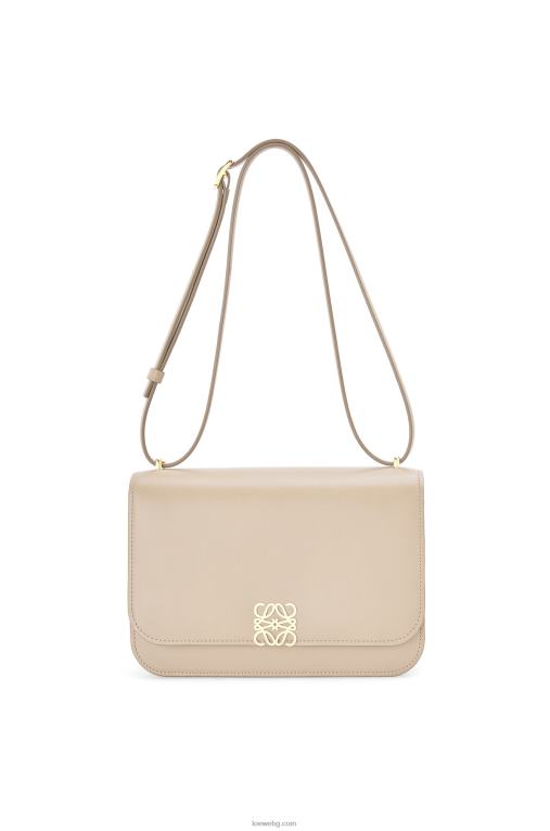 Loewe чанта goya от копринена телешка кожа F84B8546 Жени светъл призрак