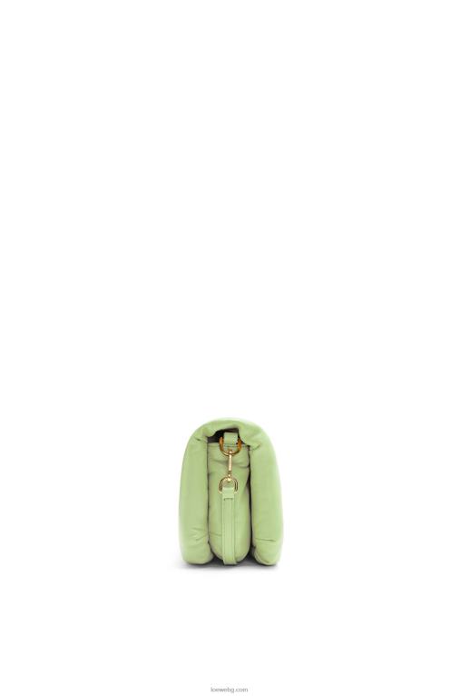 Loewe мини чанта goya puffer от лъскава агнешка кожа от напа F84B8247 Жени светло бледо зелено