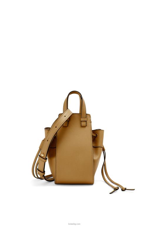 Loewe шнур за мини хамак от класическа телешка кожа F84B8243 Жени охра зелено