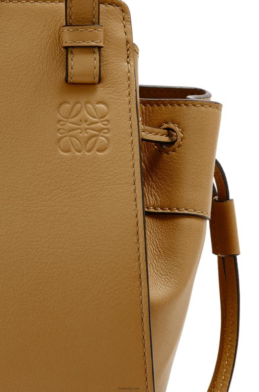 Loewe шнур за мини хамак от класическа телешка кожа F84B8243 Жени охра зелено