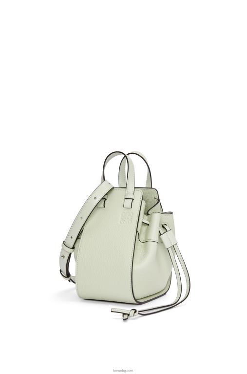 Loewe шнур за мини хамак от мека зърнеста телешка кожа F84B8244 Жени светъл селадон