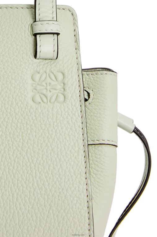 Loewe шнур за мини хамак от мека зърнеста телешка кожа F84B8244 Жени светъл селадон