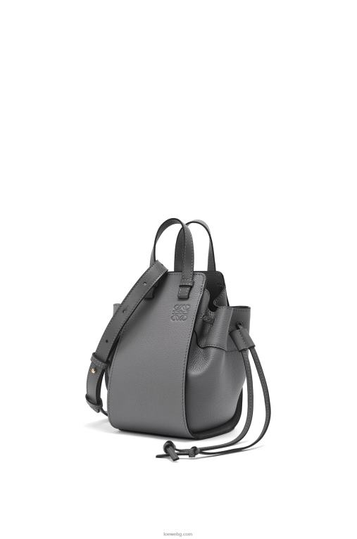 Loewe шнур за мини хамак от мека зърнеста телешка кожа F84B8252 Жени асфалтово сиво